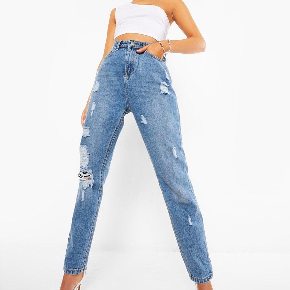 NWT Boohoo Mom Jeans